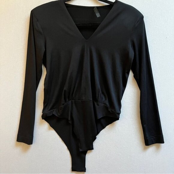 Daniela Corte Lisa Black long sleeve padded shoulders Bodysuit Top Sz M - Picture 2 of 13